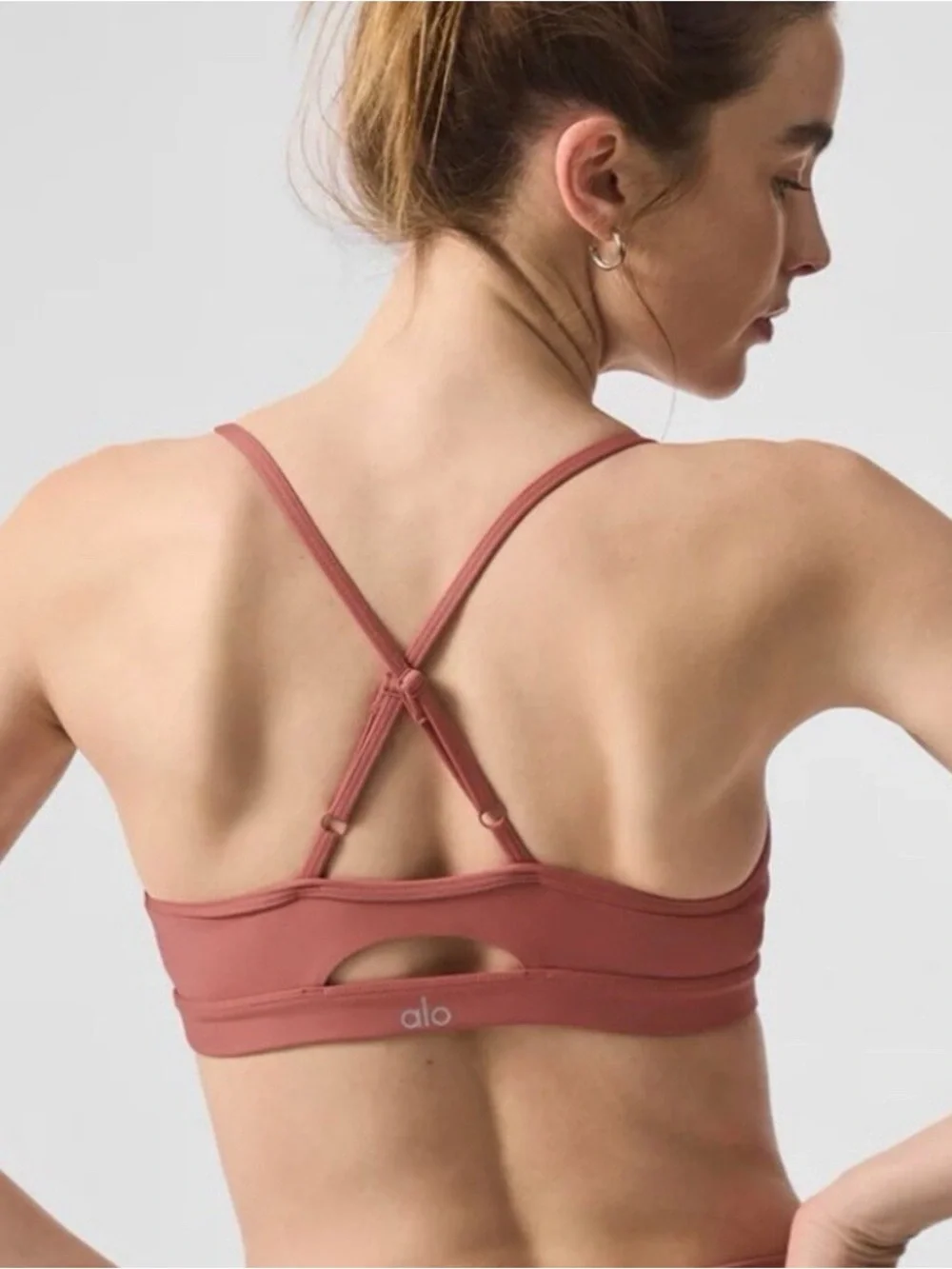 Alo Yoga Intrigue Bra Size medium